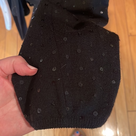 Bcbg MaxAzria black belted sweater with sequins Large and in perfect condition - Picture 3 of 7